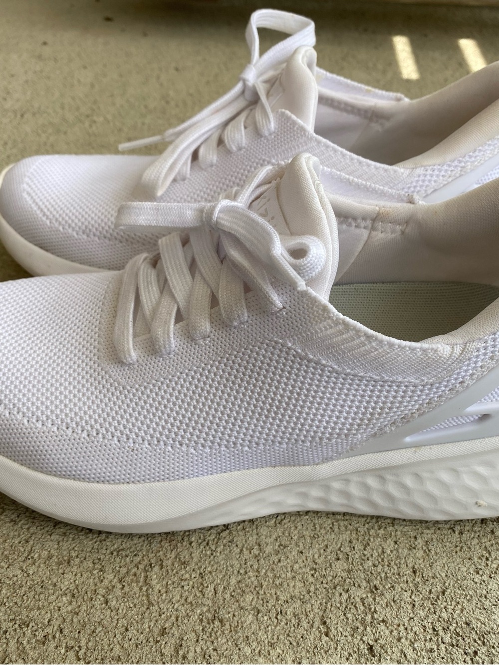 Women’s White Kizik Knit Lace-Up Sneakers Hands Free Step In size 6 - Picture 4 of 7